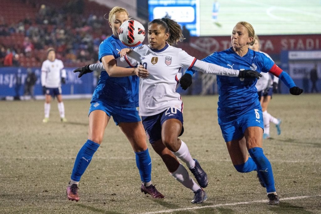 us-women-win-shebelieves-cup-title-beating-iceland-5-0-at-toyota-stadium-in-frisco